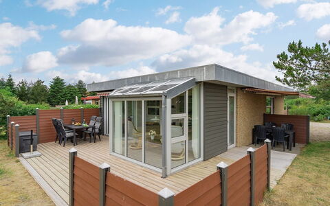 Skakke - 900M from the Sea: Træ, Hjem, Sidespor, Tag, Dør, Skur, Garden Bygninger, Kompositmateriale, Sommerhus, Hårdttræ
