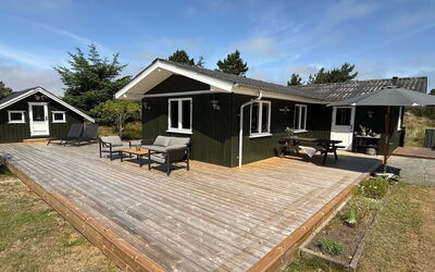 Absolon - 1.5Km from the Sea