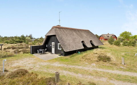 Vladan - 1.6Km from the Sea: Sommerhus, Hjem, Hus, Tag, Veranda, Estate, Sidespor, Garden Bygninger, Stuehus, Gård