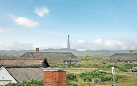 Felina - from the Sea: Græs, Hus, Tag, Sommerhus, Hjem, Busk, Stuehus, Land Lot, Landdistrikt