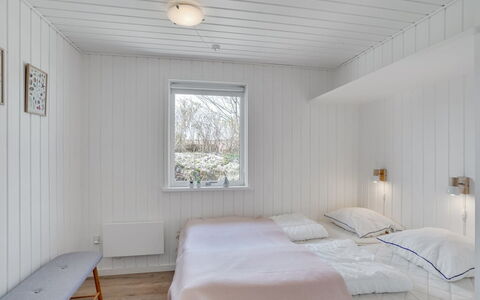 Gillis - 900M from the Sea: Træ, Loft, Soveværelse, Gulvbelægning, Hjem, Etage, Sengetøj, Seng, Planke, Sengetøj