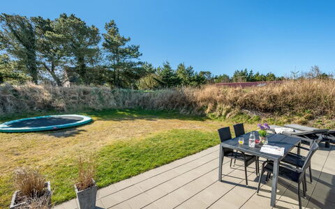 Gillis - 900M from the Sea: Land Lot, Have, Udendørs Møbler, Landscaping, Skygge, Lawn, Gård, Stol, Walkway, Backyard