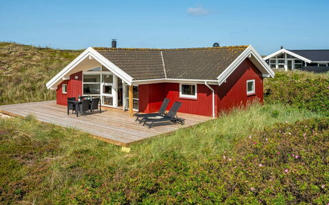 Emelie - 200M from the Sea: Arkitektur, Tag, Hjem, Kompositmateriale, Dagslys, Sidespor, Indkørsel