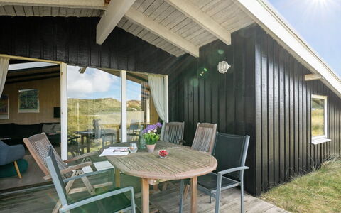 Friedel - 150M from the Sea: Træ, Sommerhus, Hjem, Hårdttræ, Veranda, Skygge, Planke, Bejdse, Garden Bygninger, Bjælkehytte
