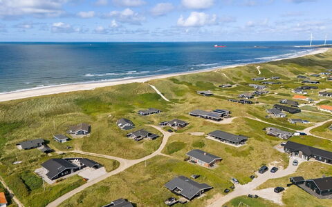 Friedel - 150M from the Sea: Tag, Land Lot, Sommerhus, Hjem, Landdistrikt, Skur, Sidespor, Garden Bygninger, Bjælkehytte, Hytte