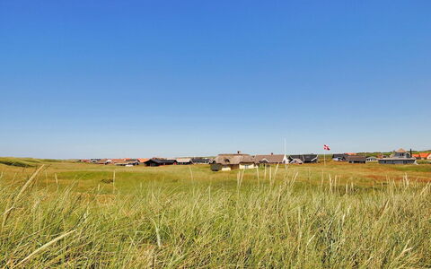 Egidia - 50M from the Sea: Tag, Hjem, Hus, Sidespor, Sommerhus, Kompositmateriale, Dør, Skydevindue, Estate, Skorsten