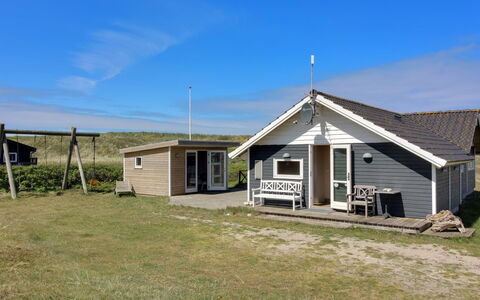 Egidia - 50M from the Sea: Møbel, Indretning, Stol, Gulvbelægning, Bord, Udvej, Etage, Loft, Værelse, Eco Hotel