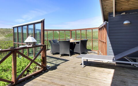 Egidia - 50M from the Sea: Møbel, Indretning, Stol, Gulvbelægning, Bord, Udvej, Etage, Loft, Værelse, Eco Hotel
