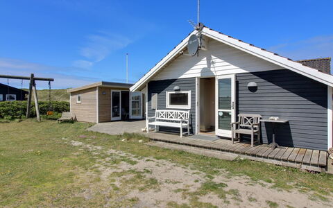 Egidia - 50M from the Sea: Møbel, Indretning, Stol, Gulvbelægning, Bord, Udvej, Etage, Loft, Værelse, Eco Hotel