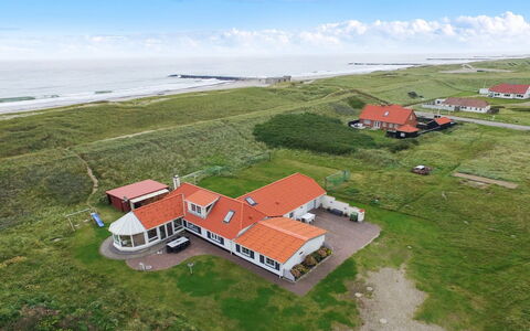Pauli - 75M from the Sea: Hus, Tag, Hjem, Sommerhus, Skur, Garden Bygninger, Sidespor, Gård, Bjælkehytte, Hytte