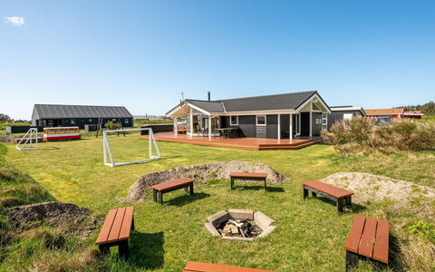 Floriana - 650M from the Sea: Tag, Land Lot, Sommerhus, Hjem, Landdistrikt, Skur, Sidespor, Garden Bygninger, Bjælkehytte, Hytte