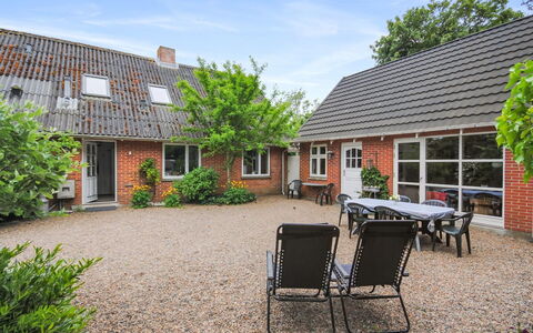 Ludovic - 7Km from the Sea: Tag, Land Lot, Sommerhus, Hjem, Landdistrikt, Skur, Sidespor, Garden Bygninger, Bjælkehytte, Hytte