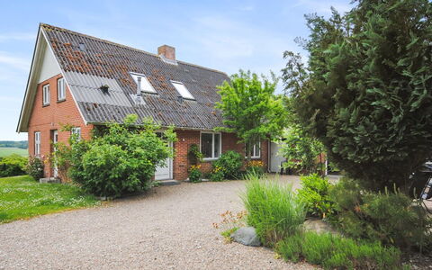 Ludovic - 7Km from the Sea: Tag, Land Lot, Sommerhus, Hjem, Landdistrikt, Skur, Sidespor, Garden Bygninger, Bjælkehytte, Hytte