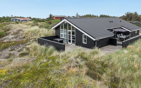 Mavis - 800M from the Sea: Træ, Hjem, Veranda, Dæk, Hårdttræ, Tag, Bejdse, Trægulve, Eco Hotel