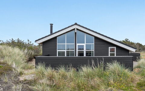 Mavis - 800M from the Sea: Træ, Hjem, Veranda, Dæk, Hårdttræ, Tag, Bejdse, Trægulve, Eco Hotel