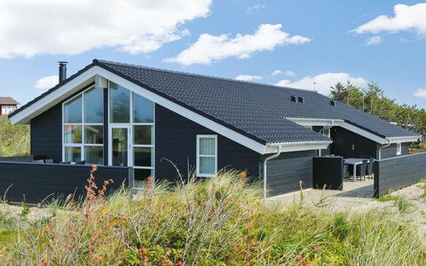Mavis - 800M from the Sea: Træ, Hjem, Veranda, Dæk, Hårdttræ, Tag, Bejdse, Trægulve, Eco Hotel