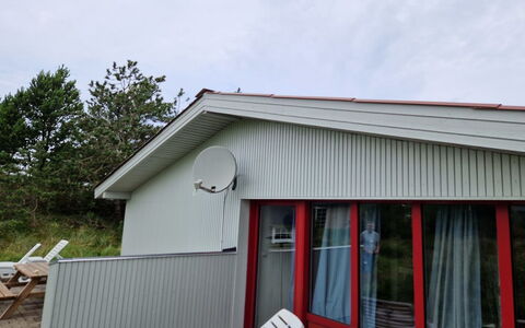 Germund - 900M from the Sea: Dør, Sidespor, Sommerhus, Skygge, Gård, Veranda, Bejdse, Backyard, Garden Bygninger, Udendørs Struktur