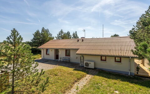 Germund - 900M from the Sea: Græs, Hus, Hjem, Tag, Sommerhus, Almindeligt, Land Lot, Landdistrikt, Menneskelig Bosættelse, Estate