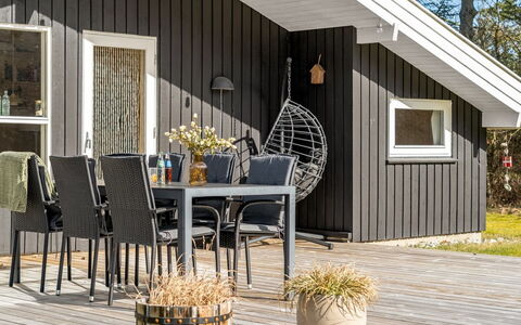 Akka - 2Km from the Sea: Hus, Hjem, Dør, Tag, Sommerhus, Estate, Have, Skygge, Sidespor, Gård