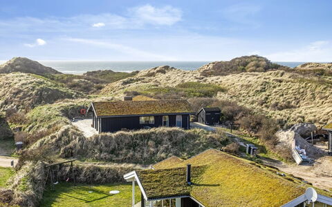 Bovi - 300M from the Sea: Træ, Hjem, Veranda, Dæk, Hårdttræ, Tag, Bejdse, Trægulve, Eco Hotel