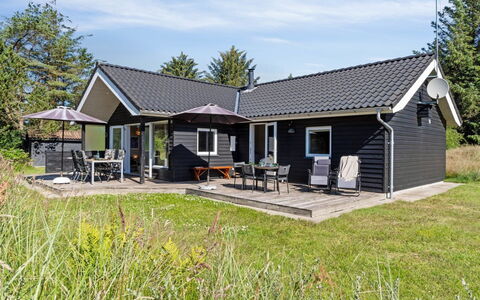 Swen - 1.3Km from the Sea: Arkitektur, Tag, Hjem, Kompositmateriale, Dagslys, Sidespor, Indkørsel