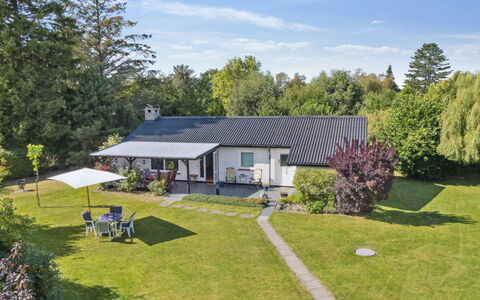 Merit - 800M from the Sea: Tag, Land Lot, Sommerhus, Hjem, Landdistrikt, Skur, Sidespor, Garden Bygninger, Bjælkehytte, Hytte