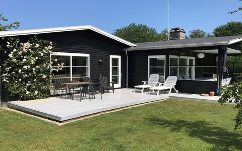 Henryk - 500M from the Sea