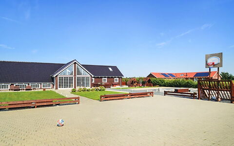 Emelita - 900M from the Sea: Hvid, Hældning, Kort