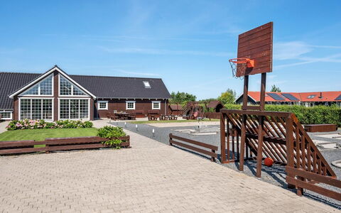 Emelita - 900M from the Sea: Hvid, Hældning, Kort