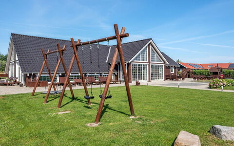 Emelita - 900M from the Sea: Hvid, Hældning, Kort