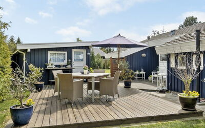 Frithlef - 900M from the Sea