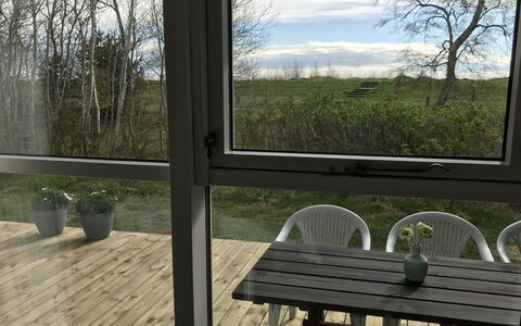 Torsten - 30M from the Sea: Tag, Hus, Land Lot, Hjem, Sommerhus, Estate, Garden Bygninger, Skygge, Bjælkehytte, Landscaping