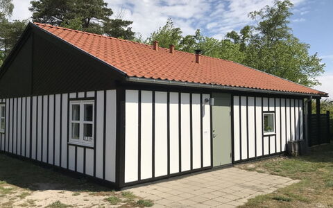 Torsten - 30M from the Sea: Tag, Hus, Land Lot, Hjem, Sommerhus, Estate, Garden Bygninger, Skygge, Bjælkehytte, Landscaping