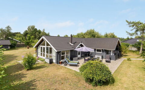 Zelda - 300M from the Sea: Træ, Bejdse, Planke, Hårdttræ, Sommerhus, Dæk, Sidespor, Skygge, Trægulve, Garden Bygninger