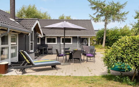 Zelda - 300M from the Sea: Tag, Land Lot, Sommerhus, Hjem, Landdistrikt, Skur, Sidespor, Garden Bygninger, Bjælkehytte, Hytte