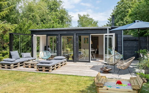 Edin - 400M from the Sea: Boligområde, Tag, Forstad, Indkørsel, Estate, Skorsten