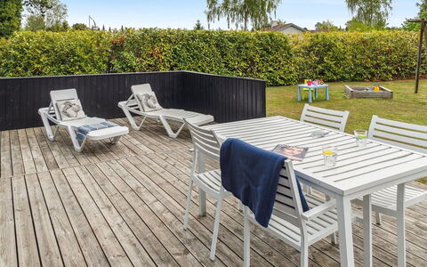Hallveig - 1.1Km from the Sea: Tag, Hjem, Dør, Sommerhus, Skygge, Sidespor, Gård, Estate, Backyard