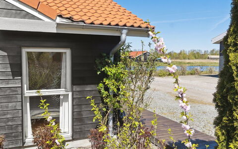 Florentin - 1Km from the Sea: Tag, Land Lot, Sommerhus, Hjem, Landdistrikt, Skur, Sidespor, Garden Bygninger, Bjælkehytte, Hytte
