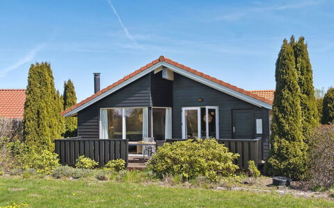 Florentin - 1Km from the Sea: Tag, Land Lot, Sommerhus, Hjem, Landdistrikt, Skur, Sidespor, Garden Bygninger, Bjælkehytte, Hytte