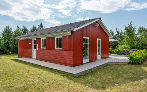 Finwith - 1.5Km from the Sea: Møbel, Indretning, Stol, Gulvbelægning, Bord, Udvej, Etage, Loft, Værelse, Eco Hotel
