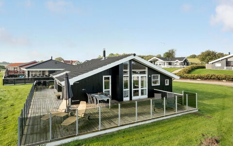 Naia - 200M from the Sea: Hjem, Sommerhus, Estate, Villa, Veranda