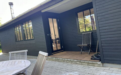 Ady - 150M from the Sea: Lejlighed, Skygge, Altan, Stol, Hegn, Udendørs Møbler, Aluminium, Kunstgræs