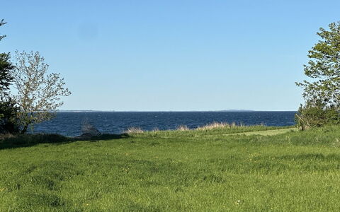 Ady - 150M from the Sea: Lejlighed, Skygge, Altan, Stol, Hegn, Udendørs Møbler, Aluminium, Kunstgræs
