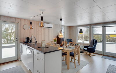 Leefke - 300M from the Sea