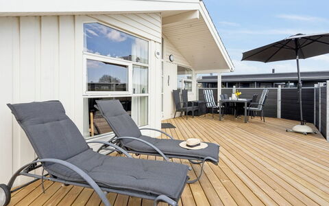 Tjakko - 900M from the Sea: Tag, Land Lot, Sommerhus, Hjem, Landdistrikt, Skur, Sidespor, Garden Bygninger, Bjælkehytte, Hytte