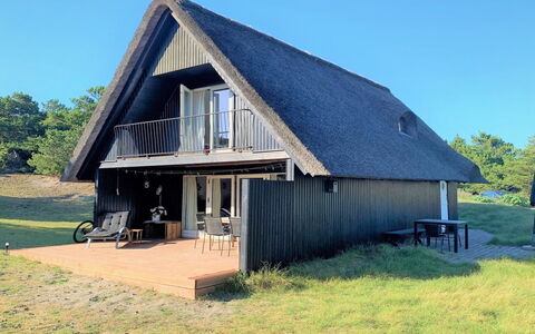 Emina - 400M from the Sea: 