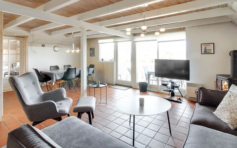 Sys - 500M from the Sea: Tækning, Sommerhus, Hus, Tag, Hjem, Stuehus, Hytte, Estate, Landsby