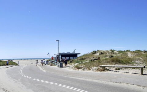 Ama - 100M from the Sea: 
