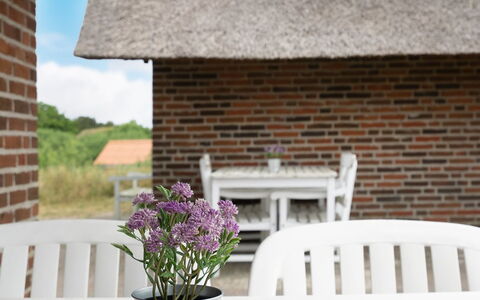 Anselmi - 450M from the Sea: Træ, Sommerhus, Hårdttræ, Planke, Bejdse, Garden Bygninger, Design, Gård, Bjælkehytte, Backyard