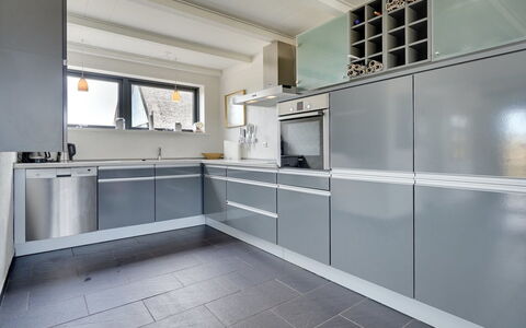 Anselmi - 450M from the Sea: Køkken, Gulvbelægning, Cabinetry, Større Bandage, Countertop, Køkken Apparat, Indretning, Etage, Loft, Belysning